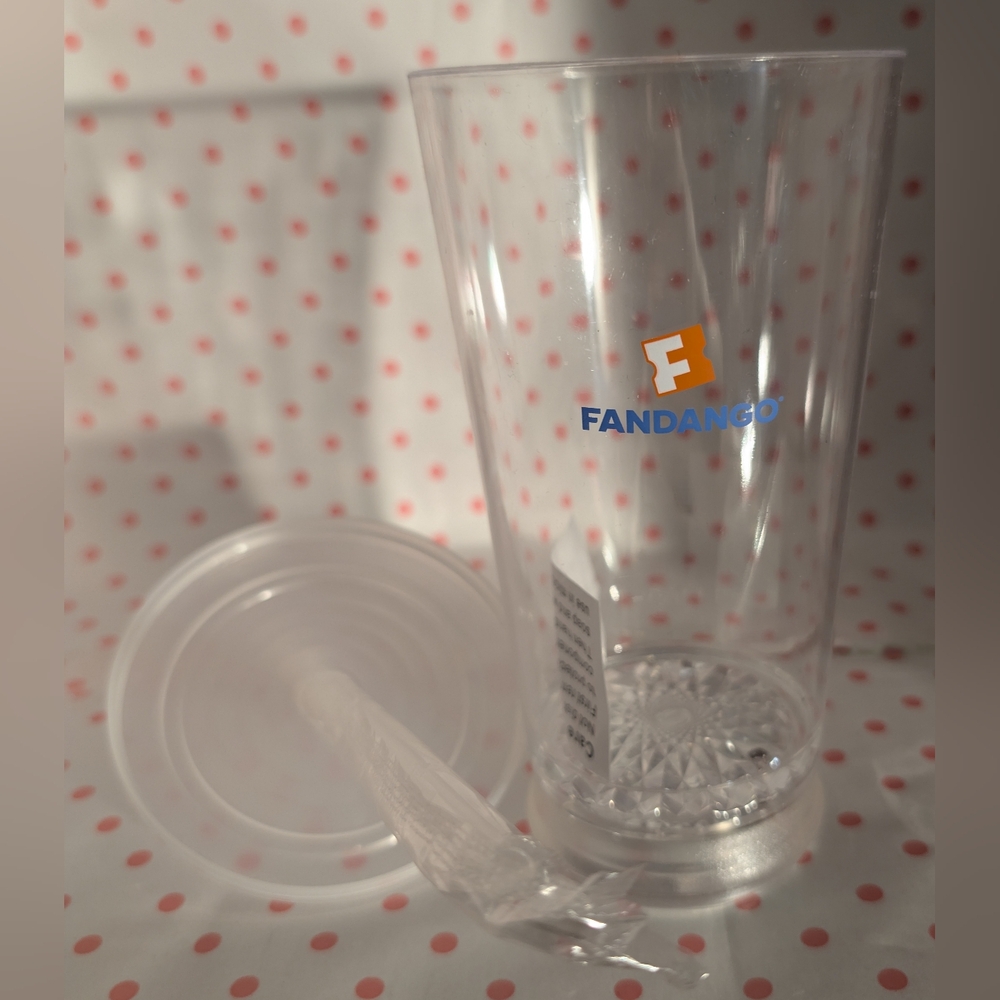 Fandango Clear Tumbler with Lid
